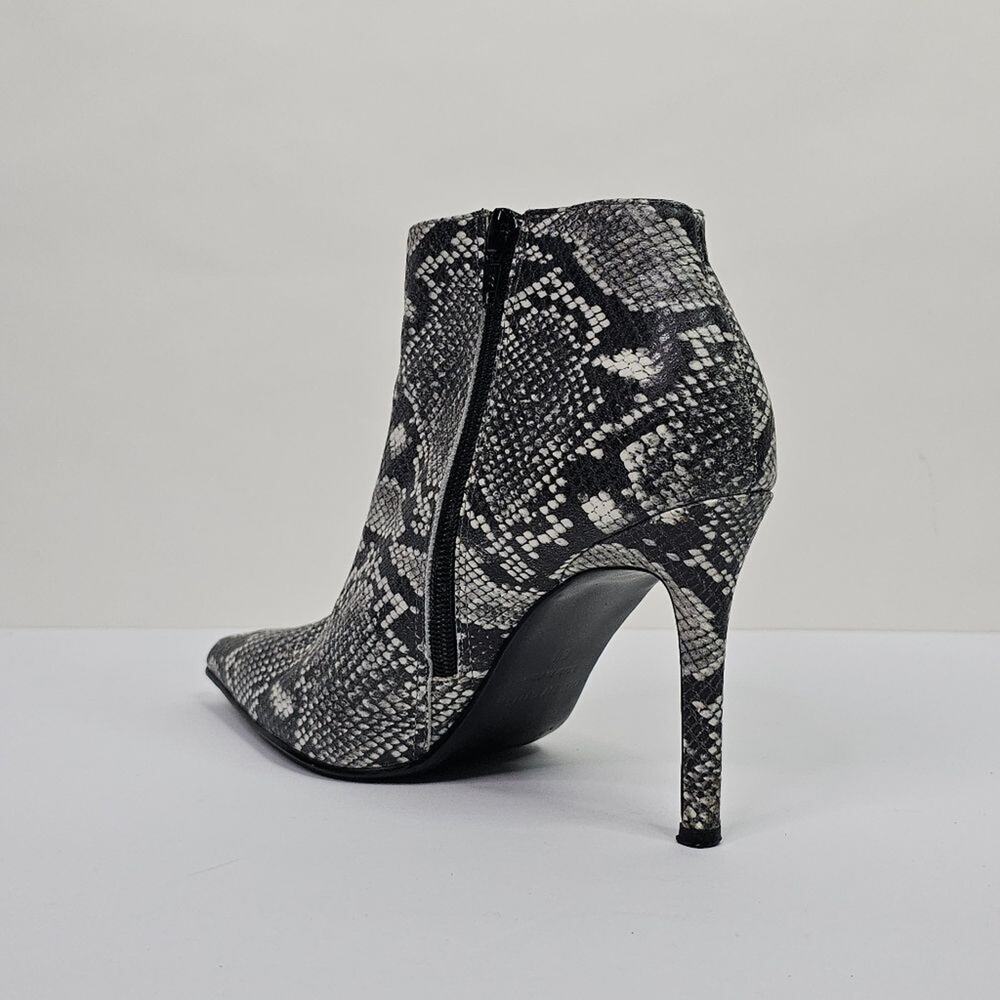 Pre-Loved Colin Stuart Python Print Leather Pointed-Toe Booties - Picture 5 of 10